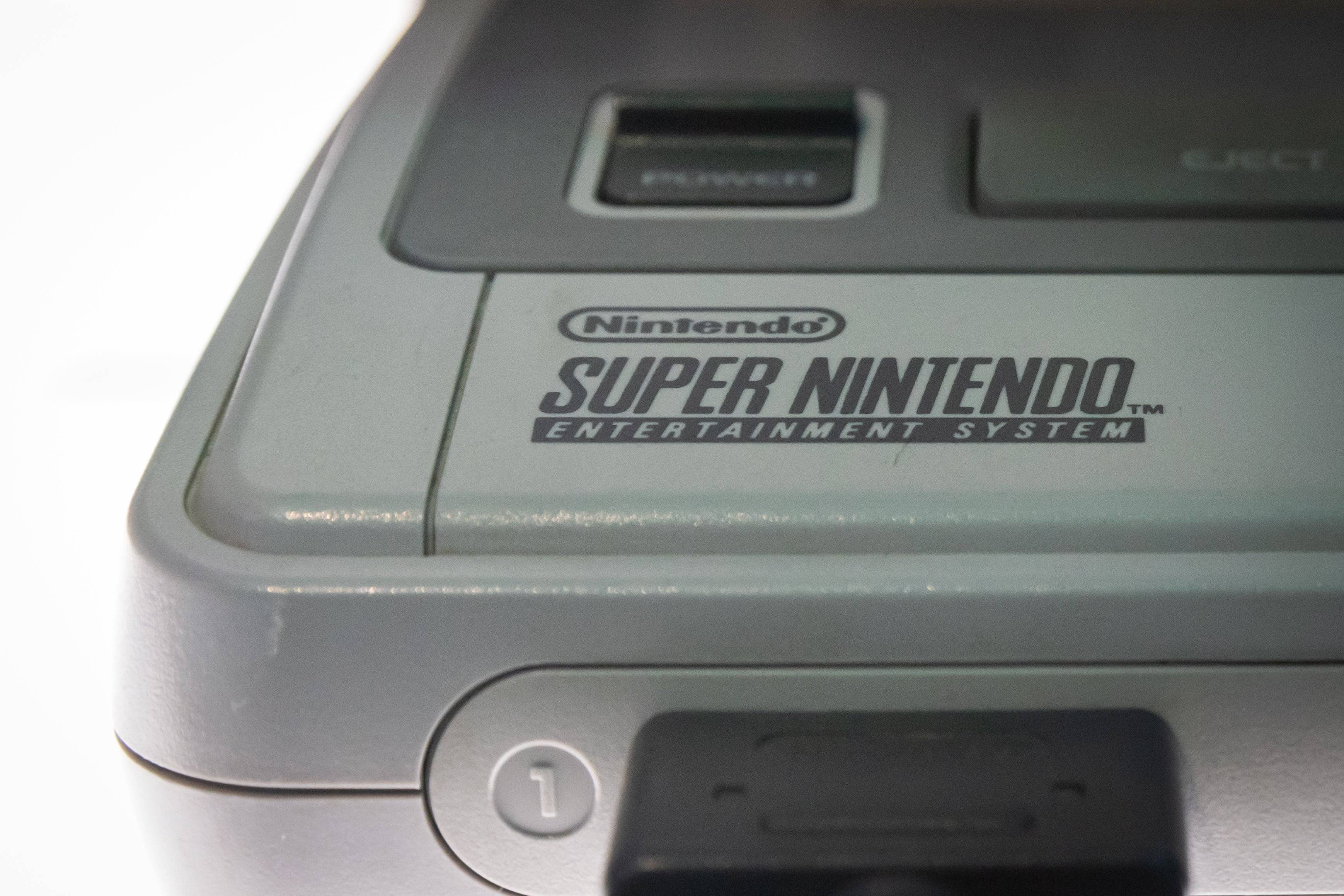 「老化SNESがスピードアップし、困惑するスピードランナー」