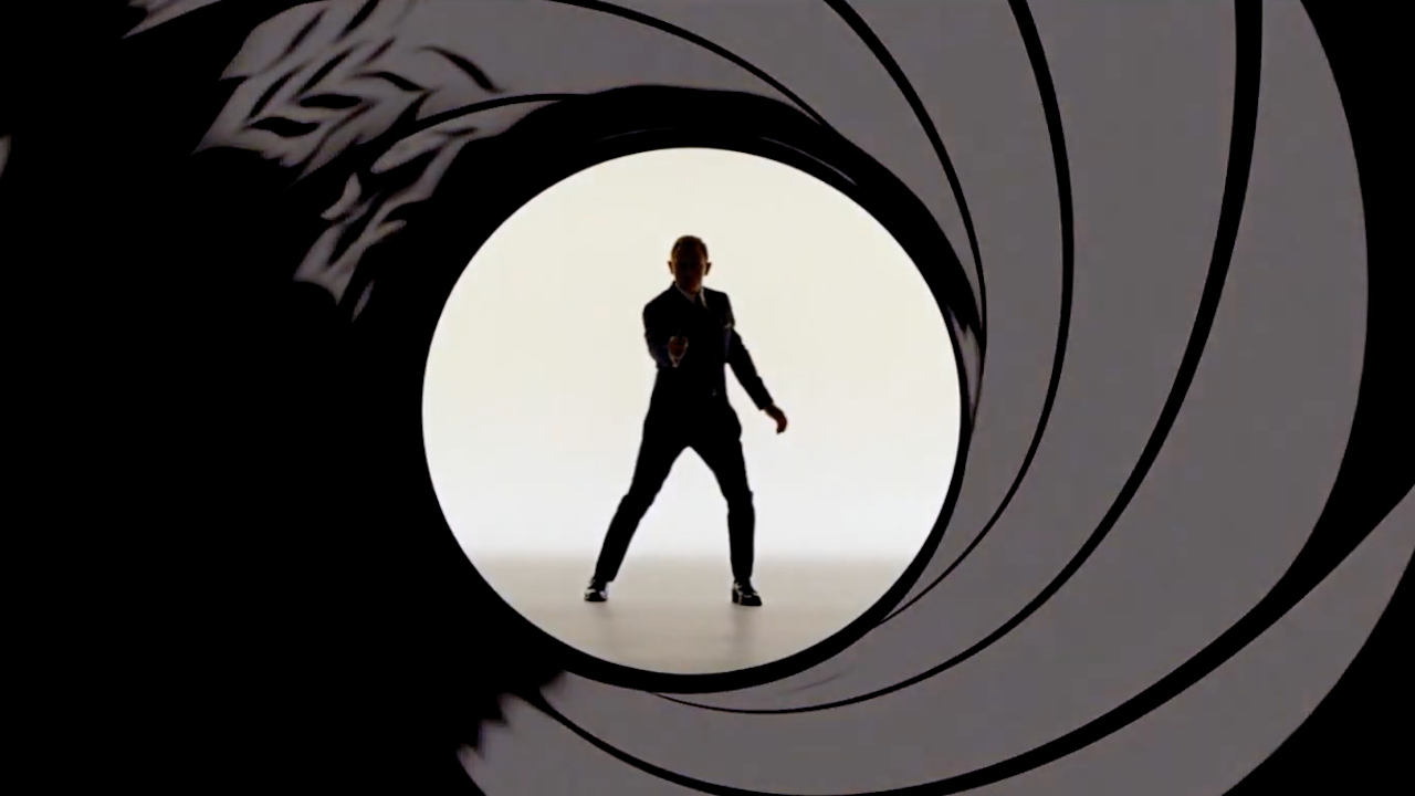 Jeff Bezos는 Next James Bond에서 팬을 폴링합니다.