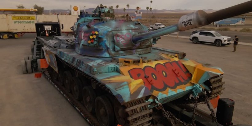 'Tangki Graffiti' Bergegas Melintasi Jalan untuk 'World of Tanks Blitz'